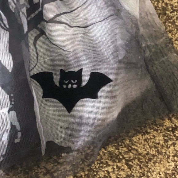 H&M Halloween Flared Tulle Skirt Skull Skeleton Size 2 - Picture 3 of 7